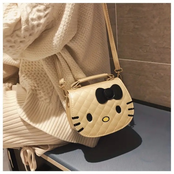 HelloKitty Crossbody Bag, Cartoon Cute Argyle Quilted Handbag. - Picture 4 of 5